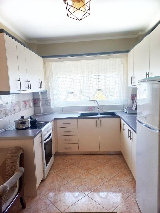 פלוגיטה Evis Maisonette With Sea View מראה חיצוני תמונה